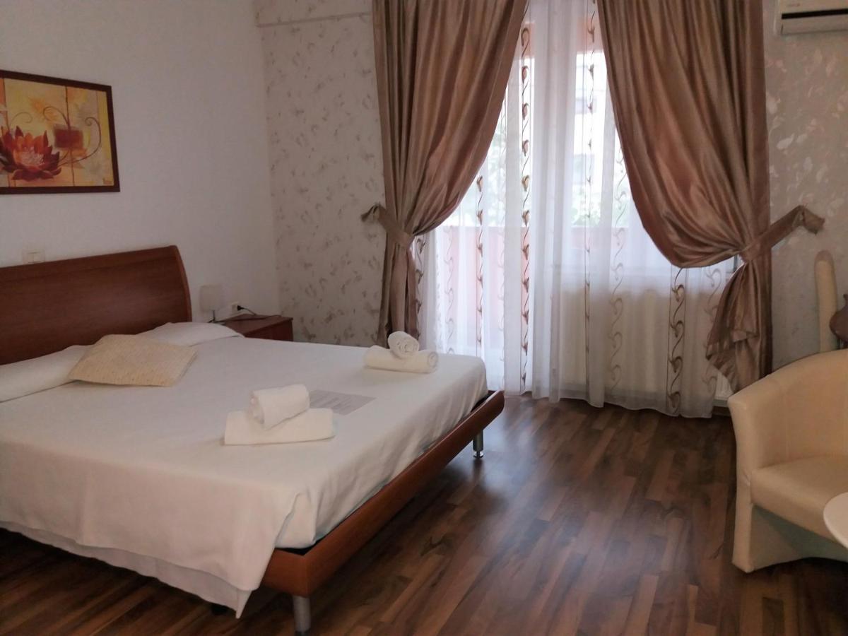 Hotel Vila Veneto Тимишоара Екстериор снимка