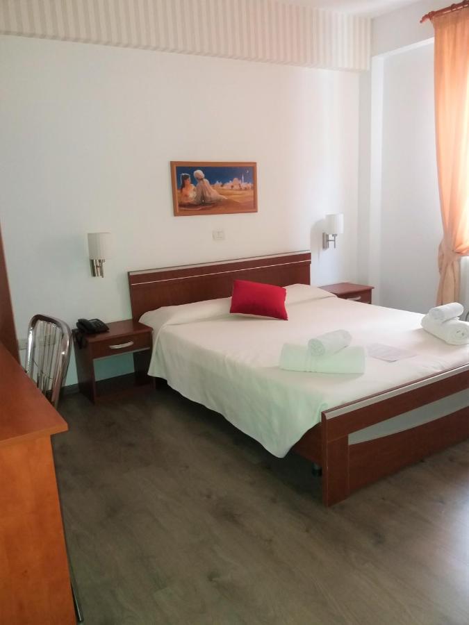 Hotel Vila Veneto Тимишоара Екстериор снимка