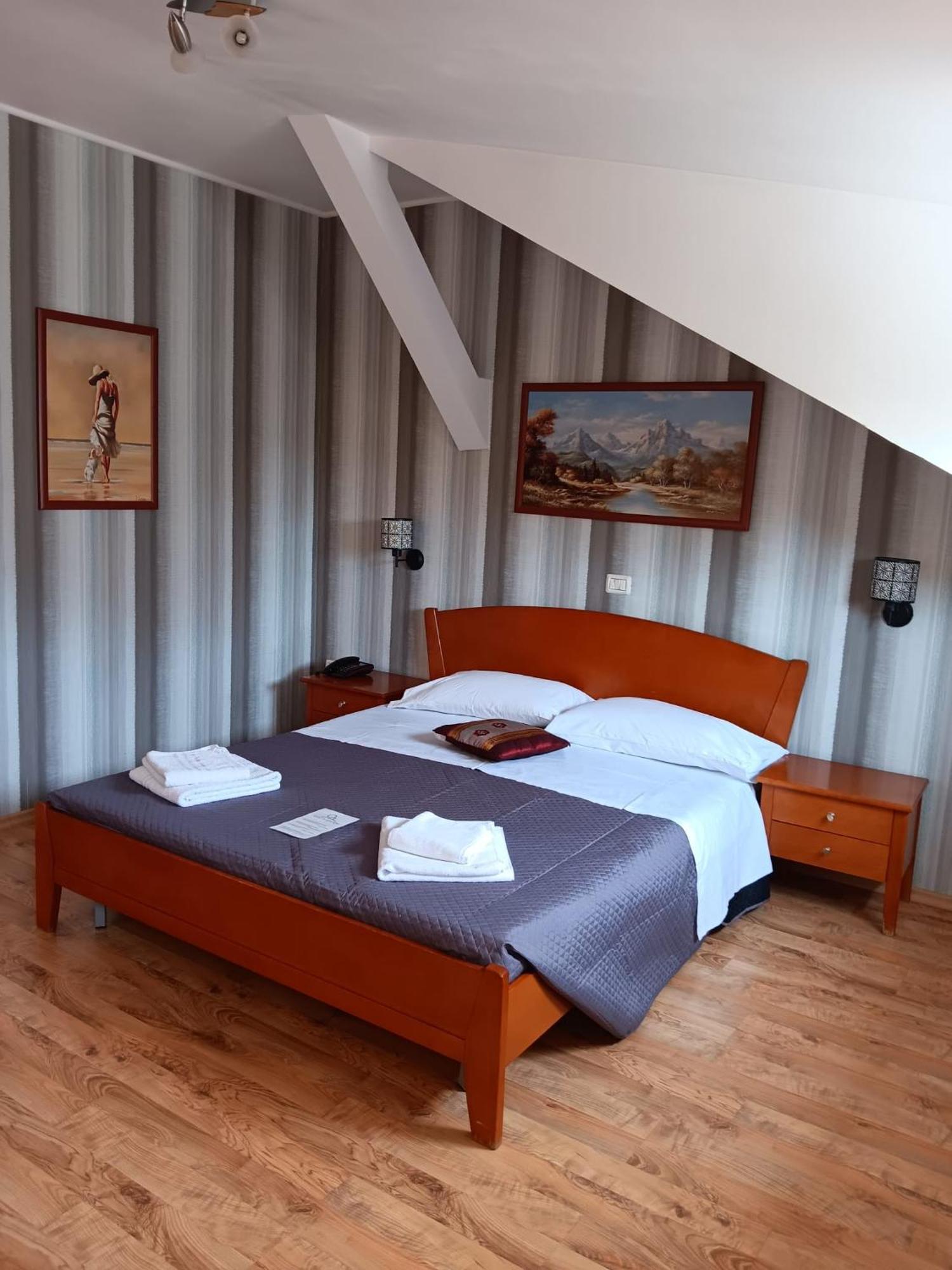 Hotel Vila Veneto Тимишоара Екстериор снимка
