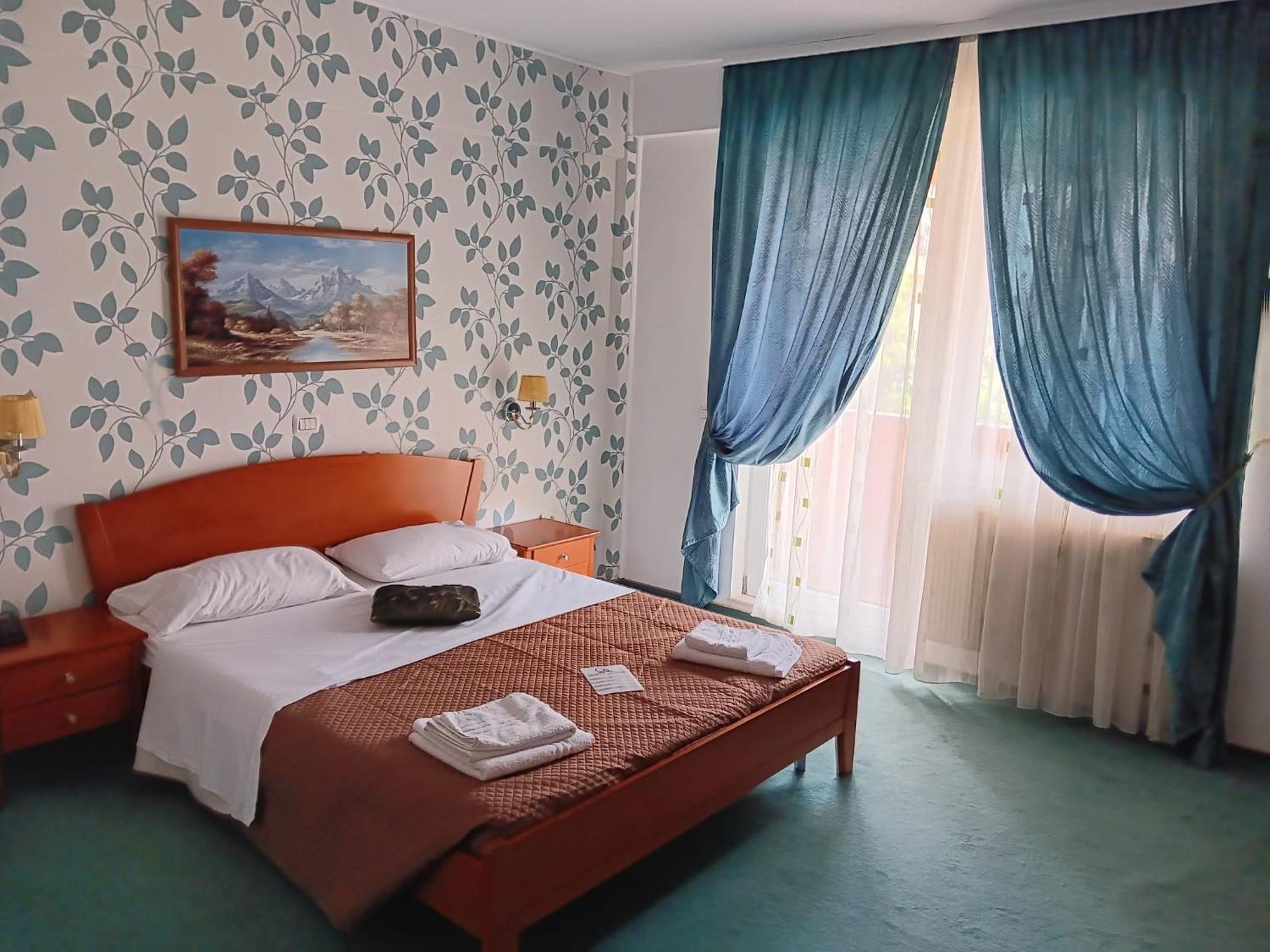 Hotel Vila Veneto Тимишоара Екстериор снимка