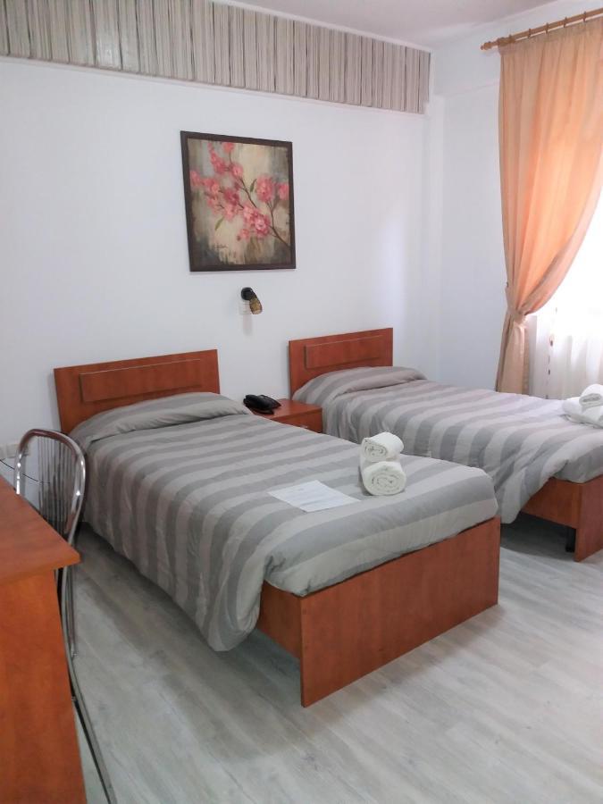 Hotel Vila Veneto Тимишоара Екстериор снимка